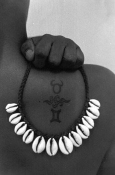 UNA GOTA EN TU MIRADA